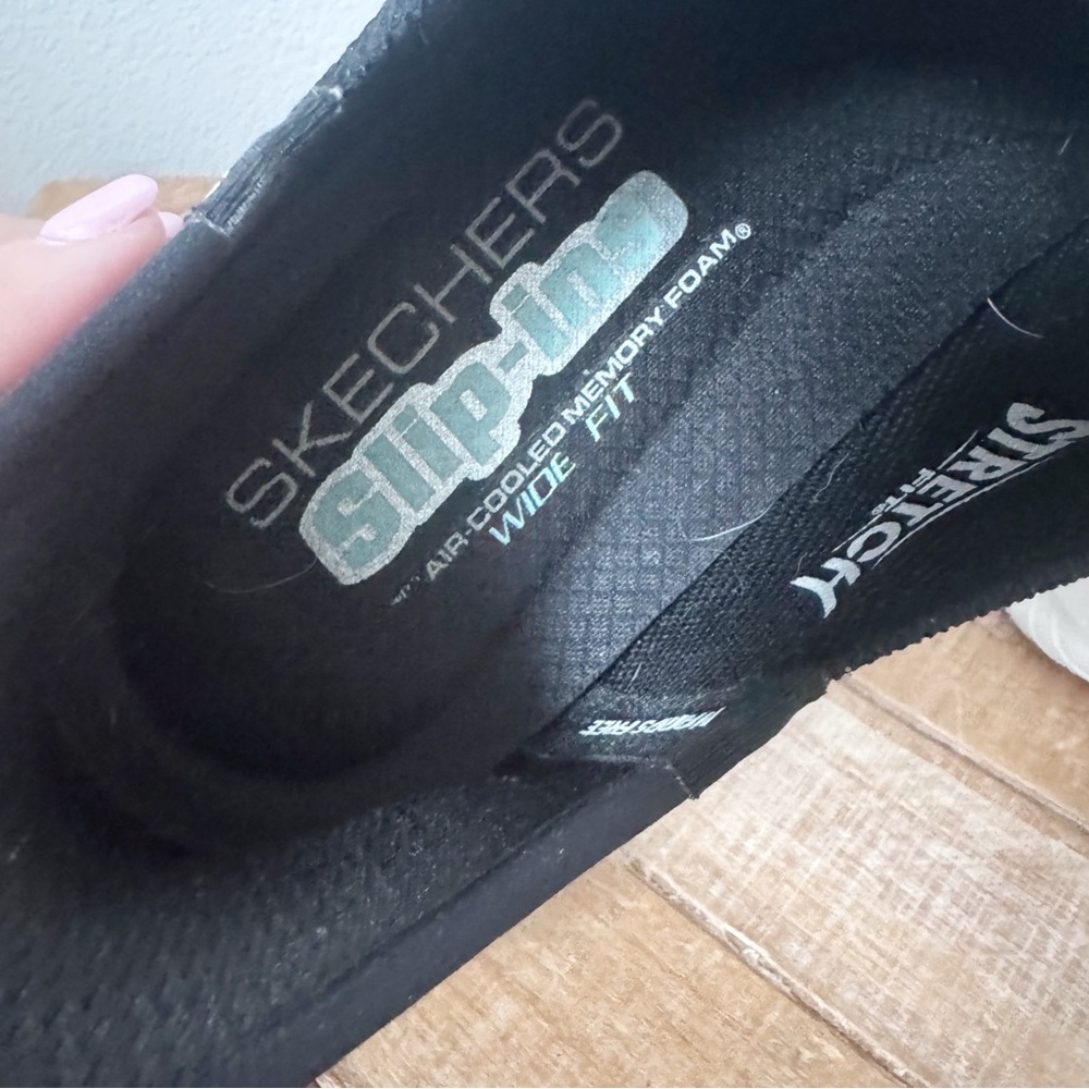 Skechers Women's Hands Free Slip-Ins Ultra Flex 3.0 Brilliant Wide Width Sneaker - Picture 10 of 13